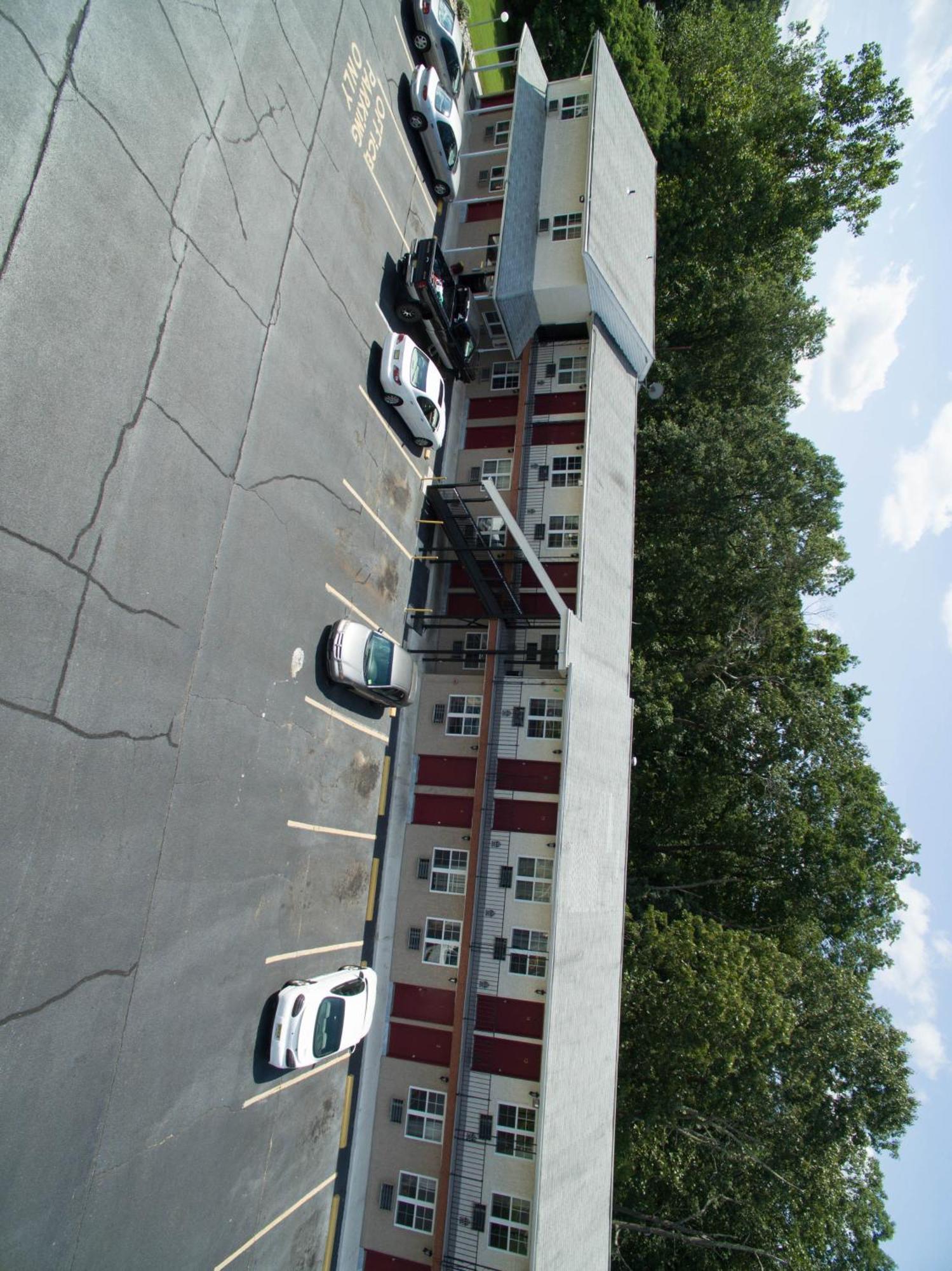 Red Carpet Inn Берлин Экстерьер фото