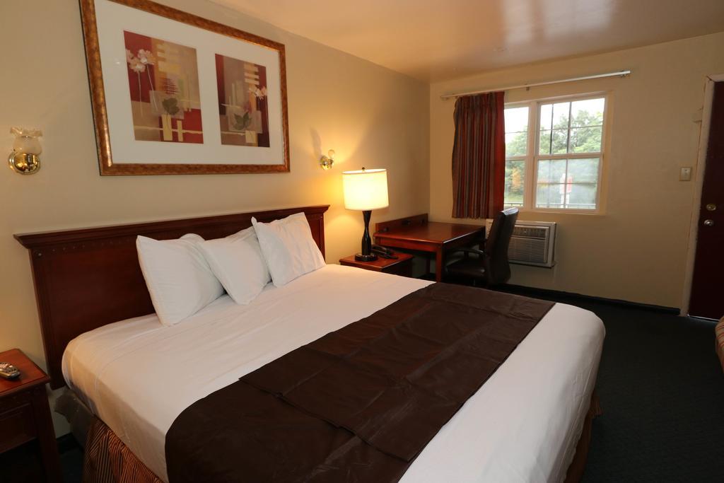 Red Carpet Inn Берлин Экстерьер фото