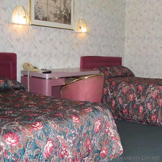 Red Carpet Inn Берлин Экстерьер фото